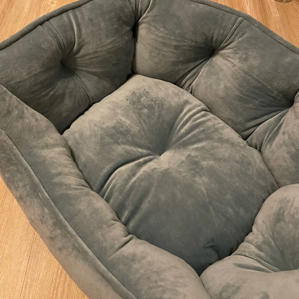 🔥 FIRE FLASH Celebration Weekend SALE!! - Tufted Pet bed